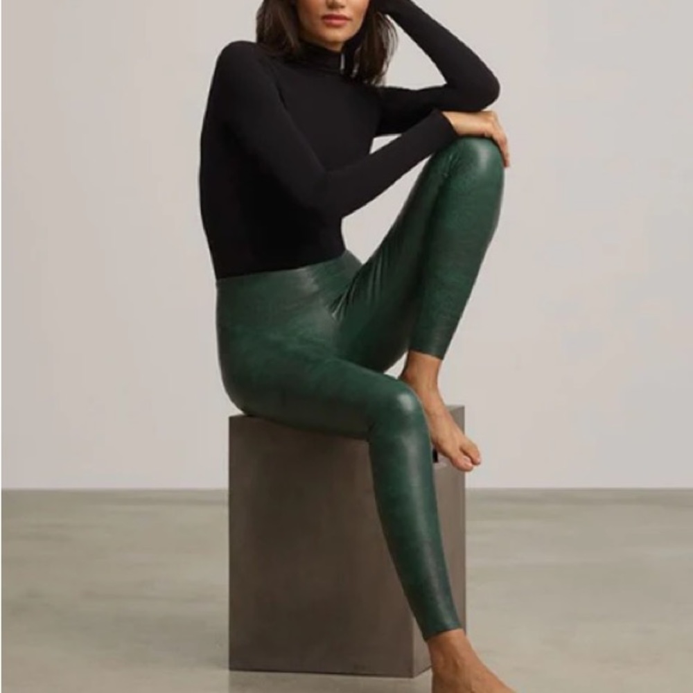 Commando Green Croc Leggings